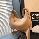 High Quality Classy PU Leather Handbag With Adjustable Belt! (9332) - Image 4